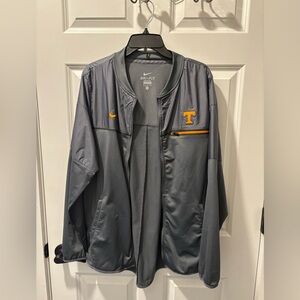 Tennessee Volunteers Nike Dri-Fit grey unisex jacket. Size S